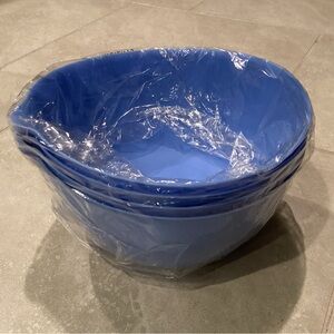 NWT Set of 4 Kizmos mixing Bowls 3 Quart